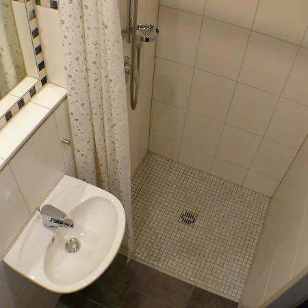 招待所 露丝旅馆 穆特尔斯塔特