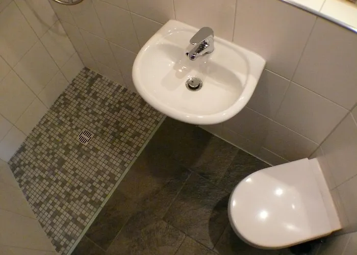 Garni Ruth Mutterstadt